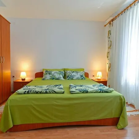 Ground Floor - Friendly In The Garden + Free Parking * Poreč
