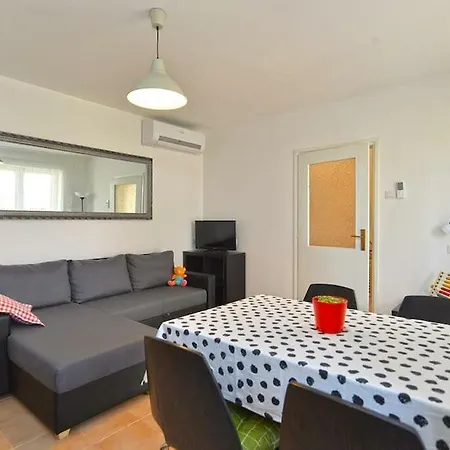 Ground Floor - Friendly In The Garden + Free Parking Apartment Porec