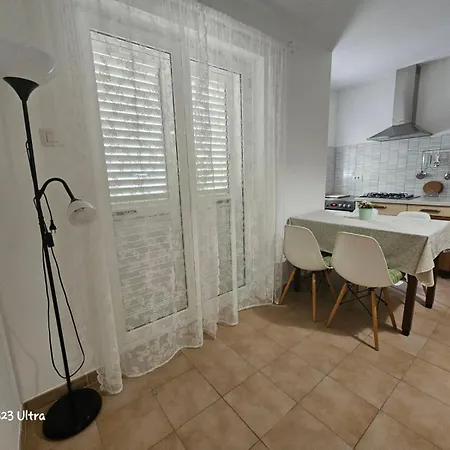 Ground Floor - Friendly In The Garden + Free Parking Porec